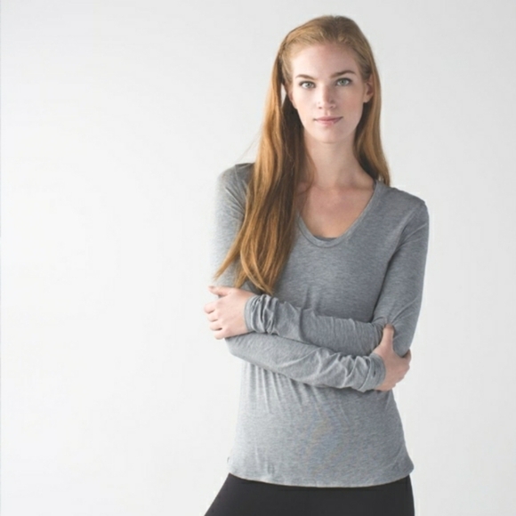 Lululemon Circadian Long Sleeve V Neck shirt. Heathered Grey. Size 2. - Picture 1 of 11